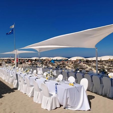 Hotel Baltic Misano Adriatico Esterno foto
