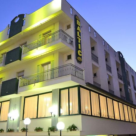 Hotel Baltic Misano Adriatico Esterno foto