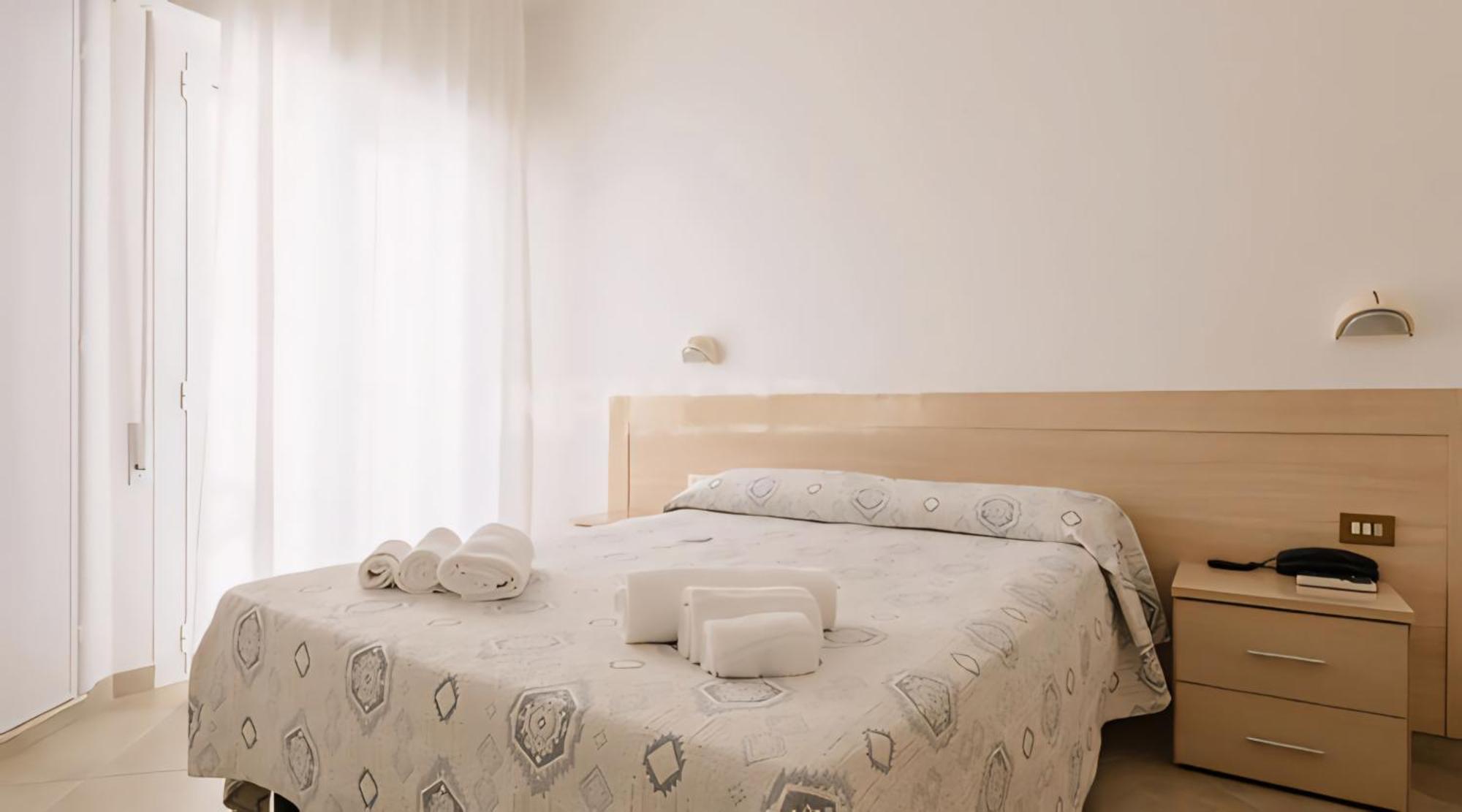 Hotel Baltic Misano Adriatico Esterno foto
