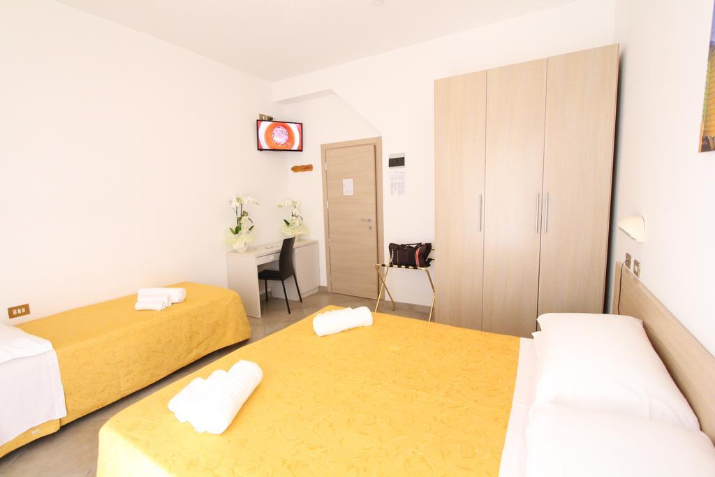 Hotel Baltic Misano Adriatico Esterno foto