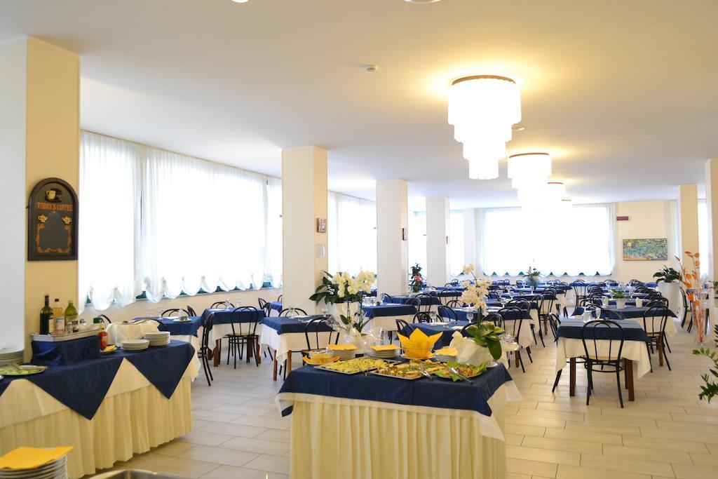 Hotel Baltic Misano Adriatico Esterno foto